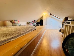 Photo 8- click for photo gallery